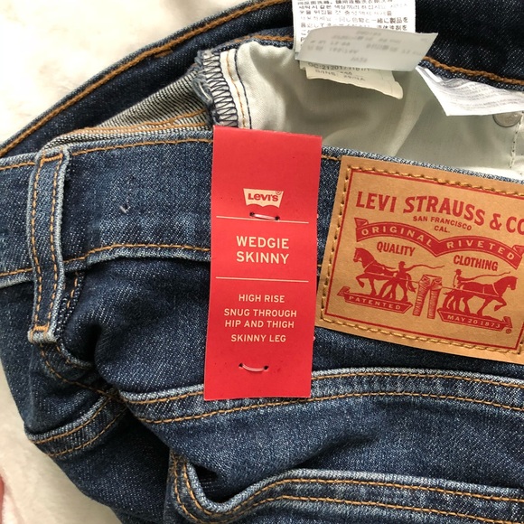 Levi’s Skinny Jeans - Picture 8 of 8